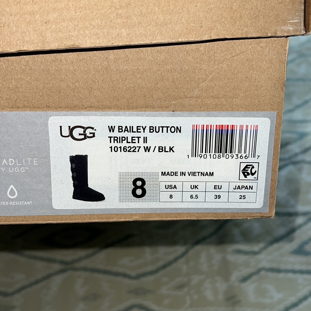 UGG black Bailey button Triplet II Boot - Picture 7 of 7